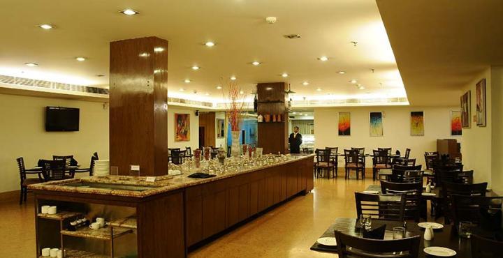Taurus Sarovar Portico New Delhi Exteriör bild