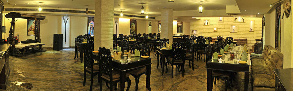 Taurus Sarovar Portico New Delhi Exteriör bild