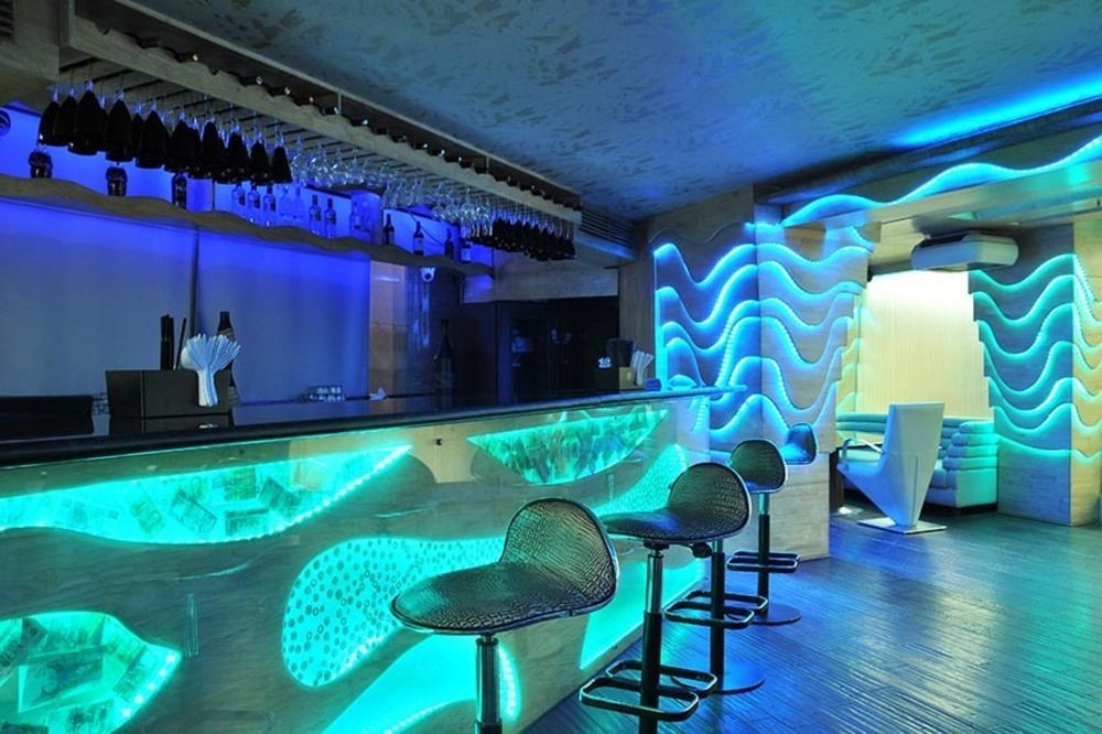 Taurus Sarovar Portico New Delhi Exteriör bild